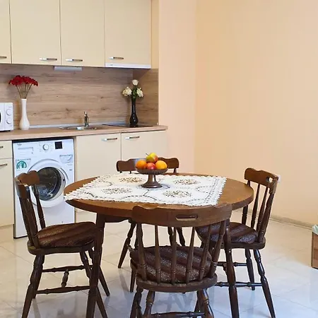 Veleka Apartment *